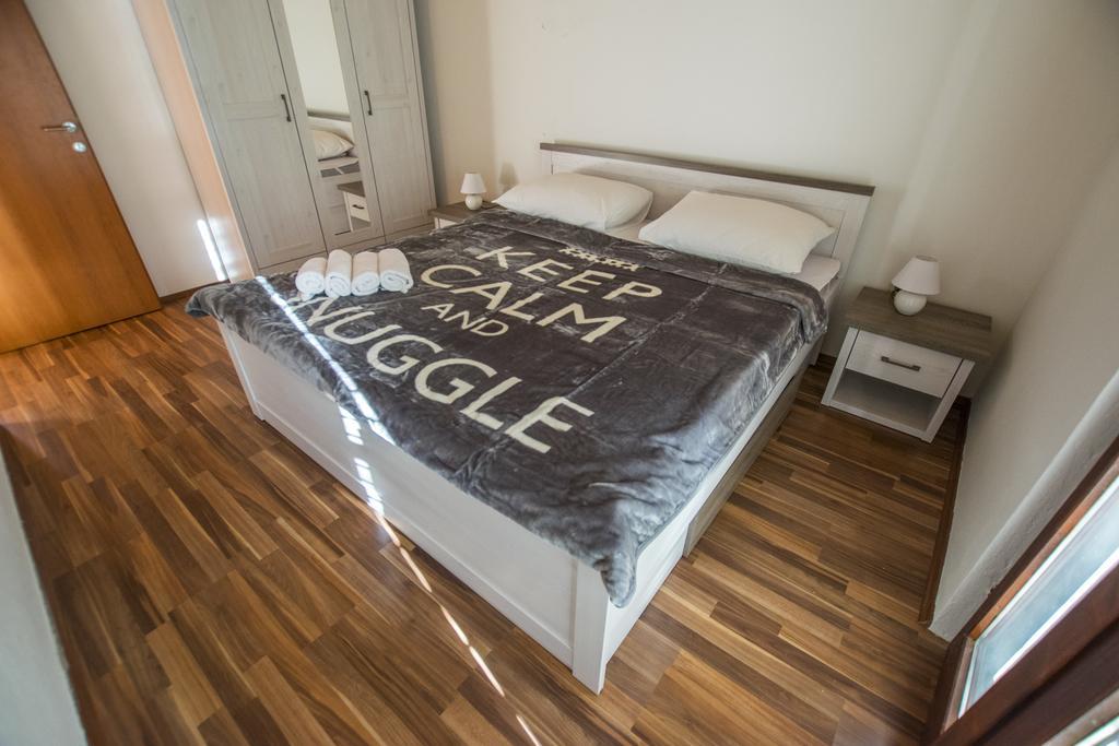 Apartment Duda Starigrad Paklenica Exterior photo